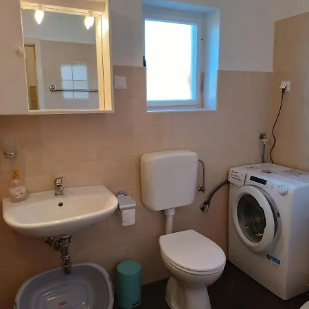 Διαμέρισμα Levak - Apt.3 *